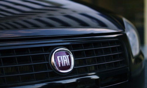 Renault and Fiat Chrysler in advanced talks to merge the automakers